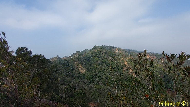 赭紅峽谷火炎山 一日雙小百岳