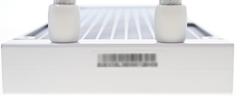 點我看大圖 ID-COOLING SL360 WHITE一體式水冷散熱器開箱