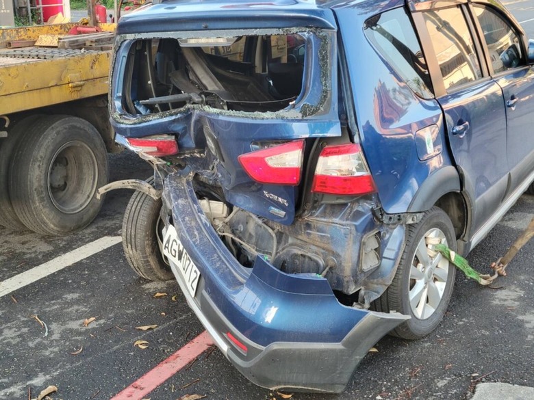 羅東，酒駕車禍再衝進全家超商