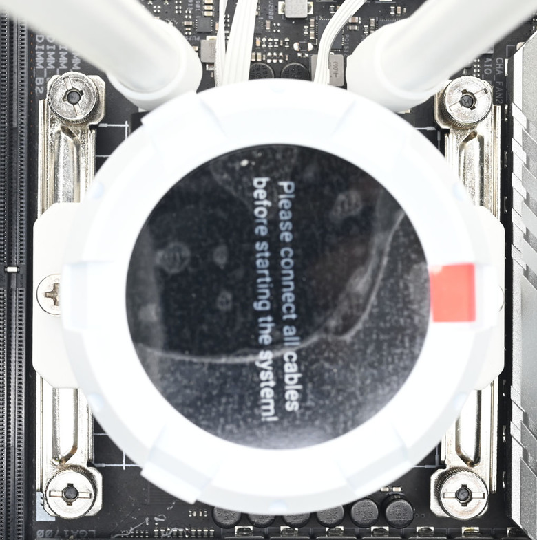 點我看大圖 ID-COOLING SL360 WHITE一體式水冷散熱器開箱