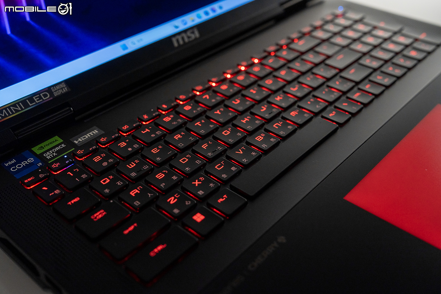 MSI Titan 18 HX A14V 測試報告｜穩坐龍魂電競的旗艦效能王座