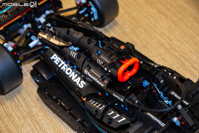 【開箱】LEGO 樂高三款 F1 賽車作品實拍:10330 McLaren MP4/4、42165/42171賓士W14 E Performance!
