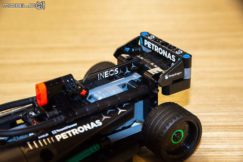 【開箱】LEGO 樂高三款 F1 賽車作品實拍:10330 McLaren MP4/4、42165/42171賓士W14 E Performance!