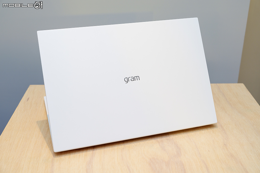 【採訪】LG 發表全新 gram Pro 與 gram 系列筆電 極致輕量風格各表