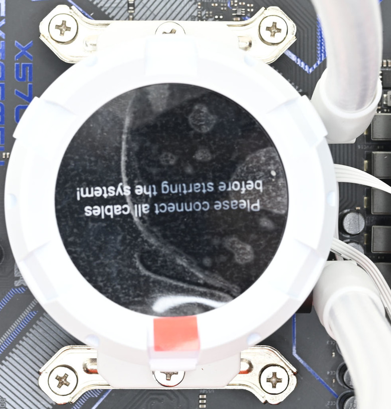 點我看大圖 ID-COOLING SL360 WHITE一體式水冷散熱器開箱