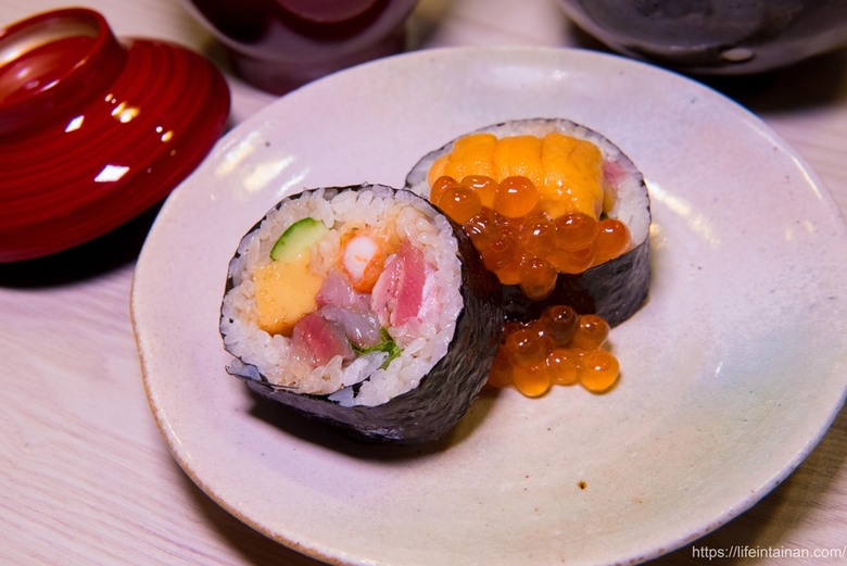 【臺南美食】台南預約制無菜單料理，坐在板前看料理長現場製作割烹料理，提供板前座位及包廂空間~鮨本味 - 南人幫