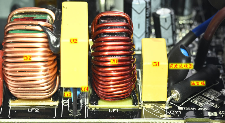 點我看大圖 thermaltake TOUGHPOWER GF A3 ATX 3.0 1050W金牌全模組化電源開箱