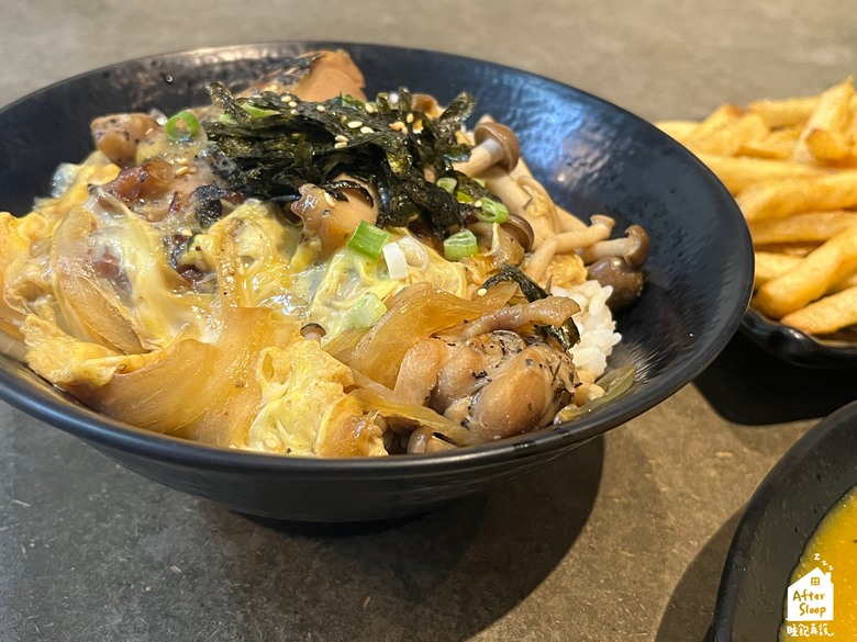 點我看大圖 高雄新興|麻吉咖啡 MACHI CAFE _新堀江商圈學生愛店