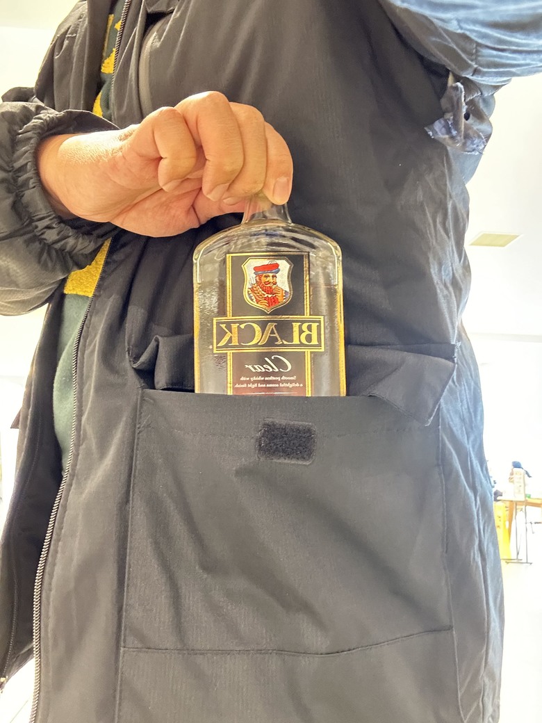 北海道常見的普飲威士忌Nikka Black Clear