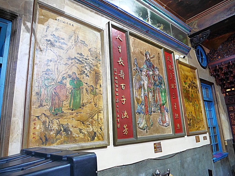 新營鐵道文化園區、弎弌和茗園、阿桐鹽水意麵、鹽水庇護宮、八角樓、銀峰冰果室、修德拜亭廣場、王爺廟巷、永成戲院 — 2024清明連假之新營賞火車、日式老宅內品茗，月津港夜間散策
