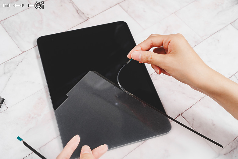 點我看大圖 AHAStyle iPad 類紙膜推薦開箱實測 – 兼具繪圖與追劇的實用配件完整介紹