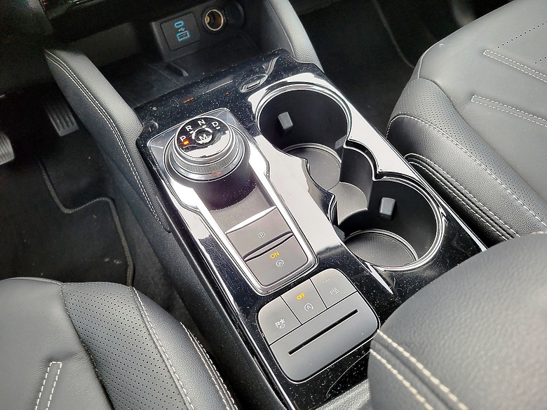 <<親子童趣>> FORD KUGA Vignale 試駕體驗心得 <<駕馭樂趣>>