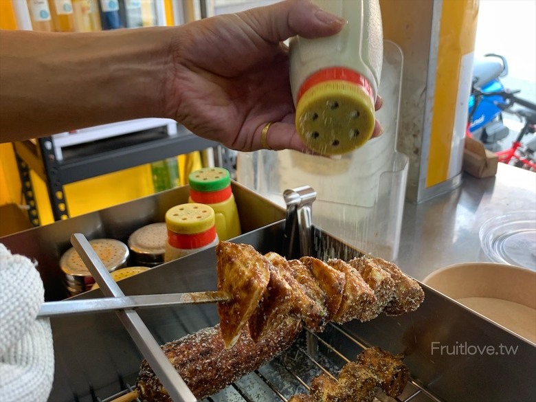 點我看大圖 限定醬烤筊白筍,脆甜可口,醬烤玉米很Q也很涮嘴