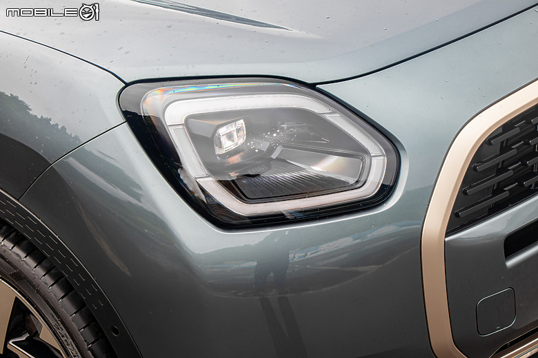MINI Countryman C 試駕｜不再迷你，卻能討更多人歡心！