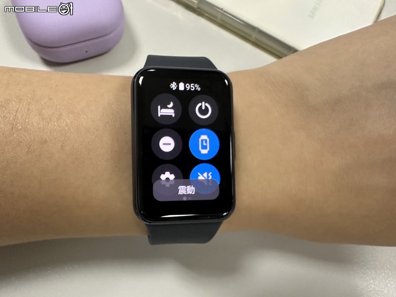 Samsung Galaxy Fit3 工作生活好夥伴，健康運動又兼顧時尚的智慧手環
