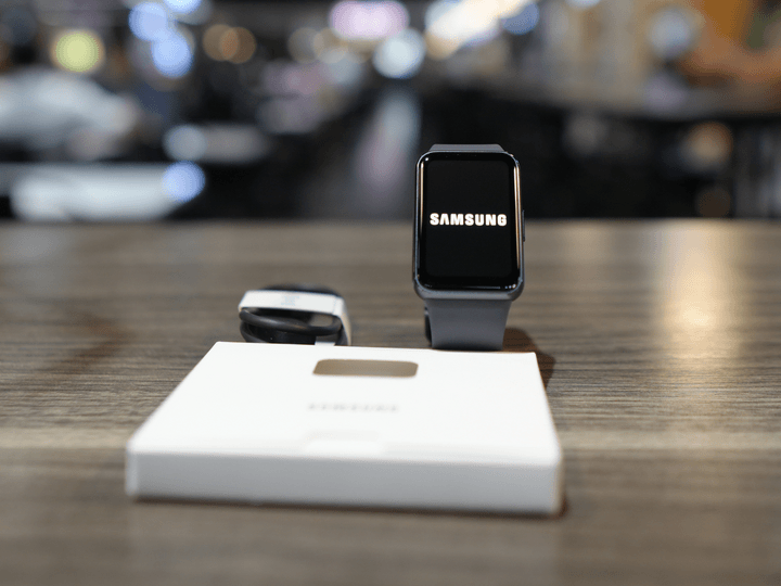 【開箱！】Samsung Galaxy Fit3 智慧手環 - 美觀！時尚！超輕薄！！