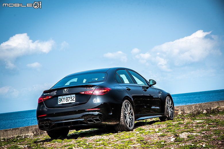 Mercedes-AMG C 63 S E Performance道路試駕篇｜可純電代步，也可以強大性能吞噬路面！