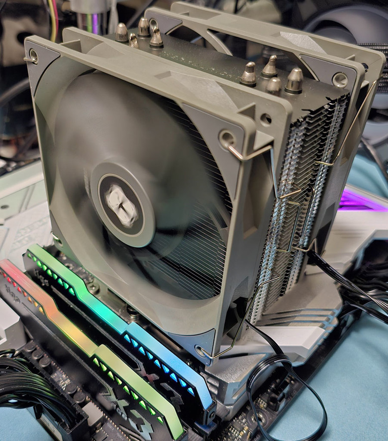 點我看大圖 Thermalright索摩樂Assassin Spirit 120 V2 PLUS散熱器開箱