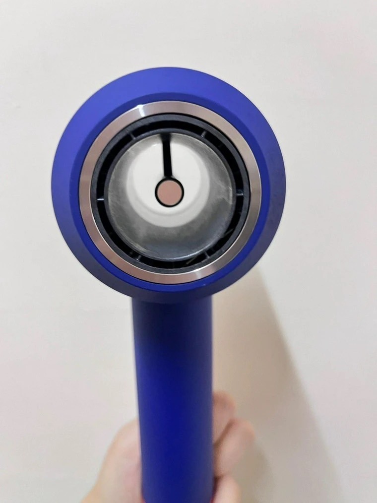 Dyson 吹風機 HD15 & HD16 比較、使用心得分享