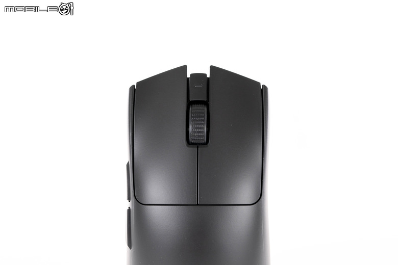 Razer Viper V3 Pro 電競滑鼠開箱試用 以 54 克超輕身形搭配高速移動設計讓遊戲反應更快速