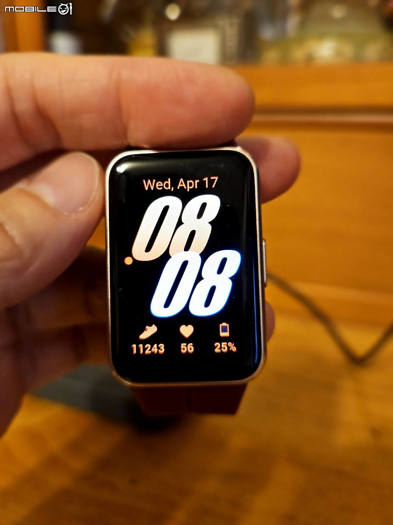 Samsung Galaxy Fit3智慧手環 穿搭 運動 睡眠一起動起來