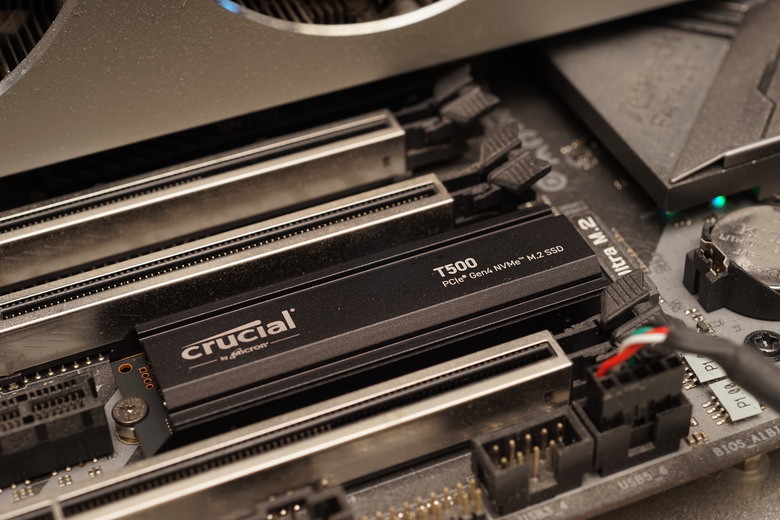 Micron T500 PCIe Gen4 NVMe M.2 SSD 帶散熱片 開箱 安裝方便 極致低溫