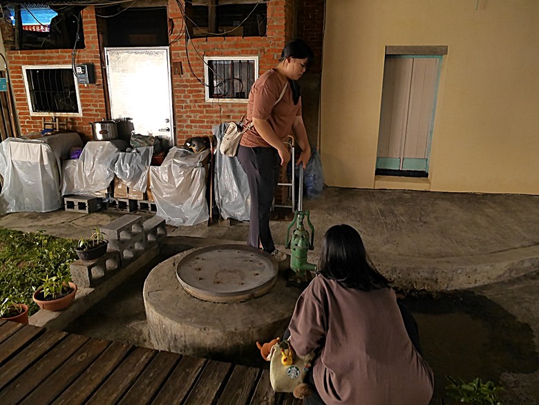 新營鐵道文化園區、弎弌和茗園、阿桐鹽水意麵、鹽水庇護宮、八角樓、銀峰冰果室、修德拜亭廣場、王爺廟巷、永成戲院 — 2024清明連假之新營賞火車、日式老宅內品茗,月津港夜間散策