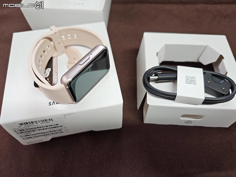 Samsung Galaxy Fit3智慧手環 穿搭 運動 睡眠一起動起來
