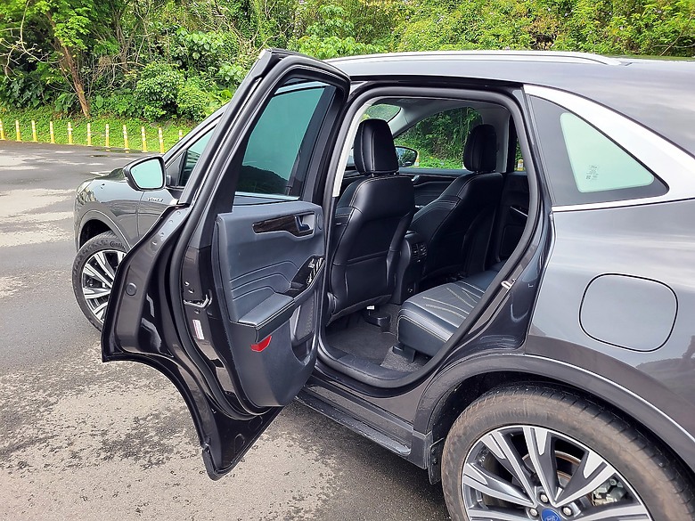 <<親子童趣>> FORD KUGA Vignale 試駕體驗心得 <<駕馭樂趣>>