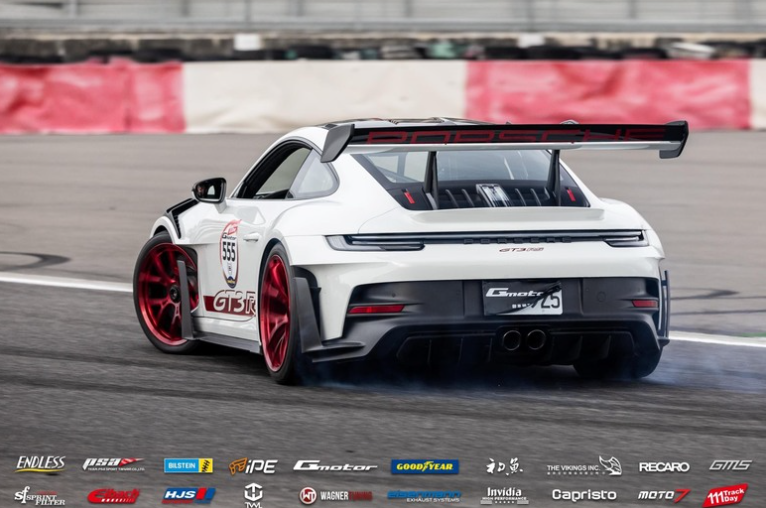 111 Track Day速報: 關掉防滑TCS ESP OFF你還會開車嗎? Gmotor失控駕駛技術真英雄榜即將開賽!