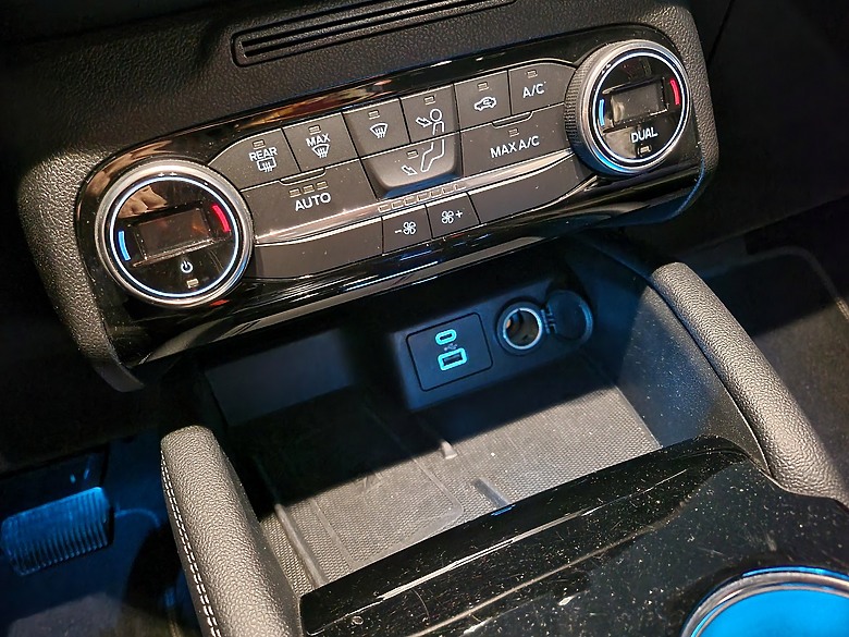 <<親子童趣>> FORD KUGA Vignale 試駕體驗心得 <<駕馭樂趣>>