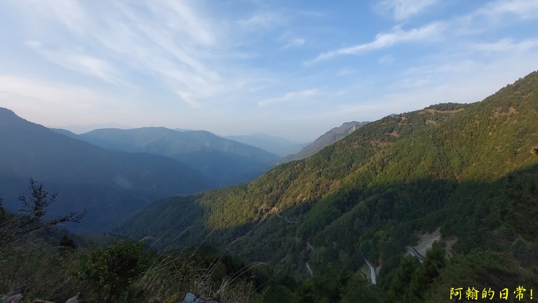挑戰陡陡刺激石瀑 攻頂 玉山前峰 必經之路