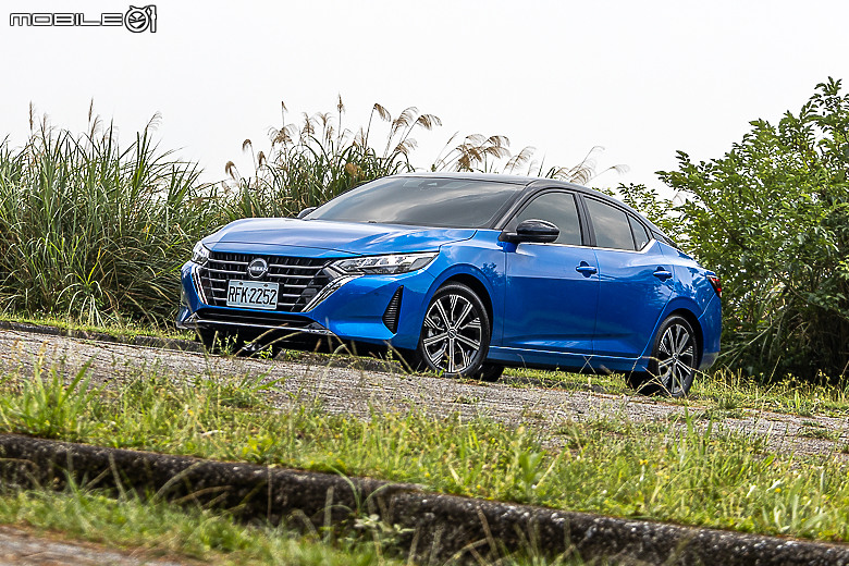Nissan 小改款 Sentra 試駕|Level 2、Auto Hold、大螢幕都上了,新好男人變得更體貼!