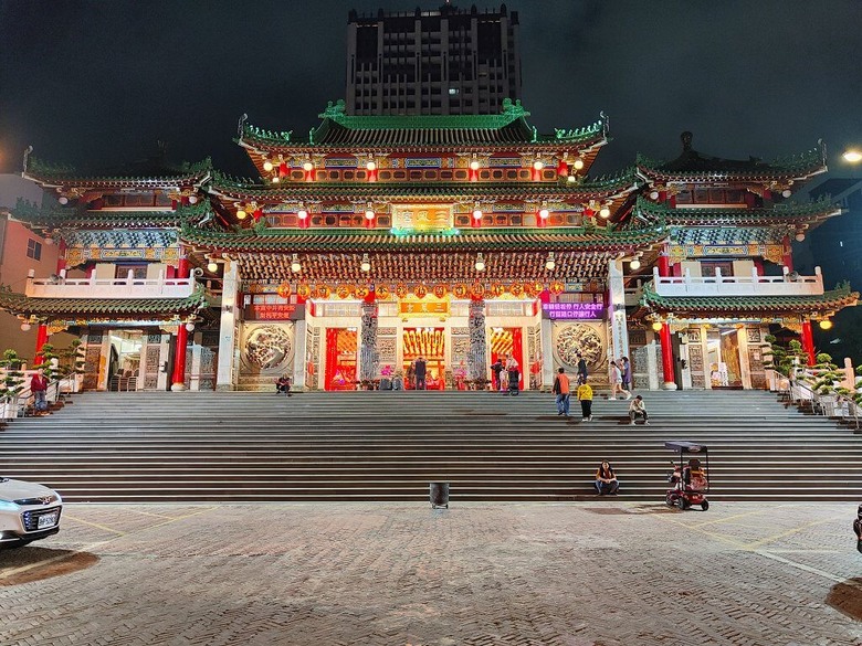 高雄三鳳宮介紹 - 全台規模最大的哪吒三太子廟