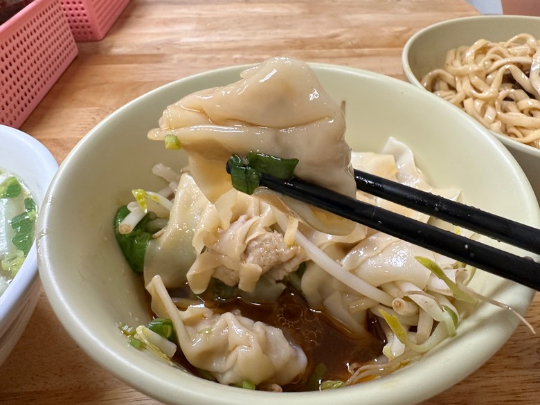 高雄前鎮｜陳師父川辣麵＿近好市多獨特口味麵食館