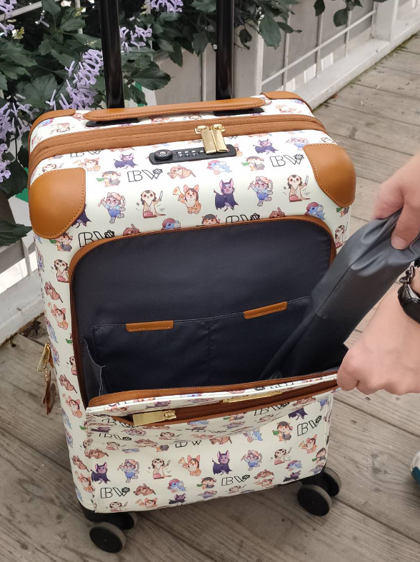 【開箱】連行李箱都可以客訂製~?成品超驚人!?員工禮物不藏私分享~VoyLux個性化訂製行李箱