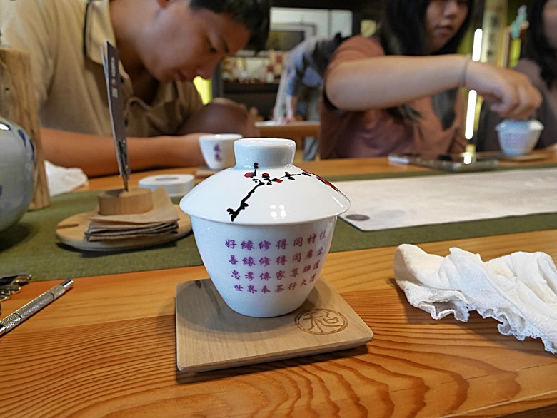 新營鐵道文化園區、弎弌和茗園、阿桐鹽水意麵、鹽水庇護宮、八角樓、銀峰冰果室、修德拜亭廣場、王爺廟巷、永成戲院 — 2024清明連假之新營賞火車、日式老宅內品茗,月津港夜間散策