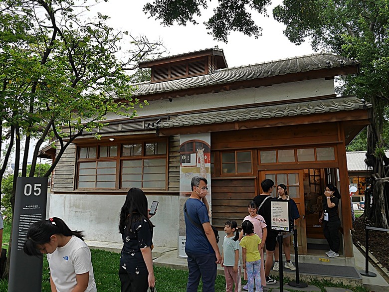 國家漫畫博物館籌備處【臺中刑務所演武場、典獄官舍、浴場、官舍群】 — 2024清明連假之臺中市區內一方綠意與懷舊日式宿舍散策