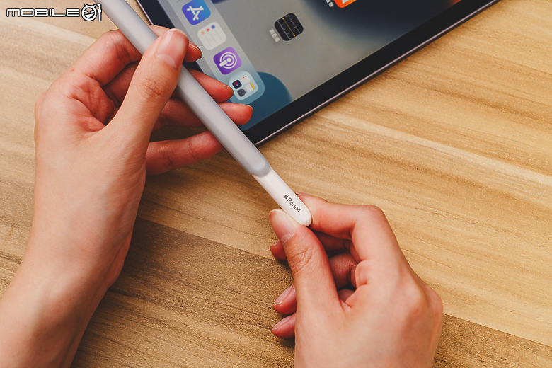 點我看大圖 AHAStyle iPad 類紙膜推薦開箱實測 – 兼具繪圖與追劇的實用配件完整介紹