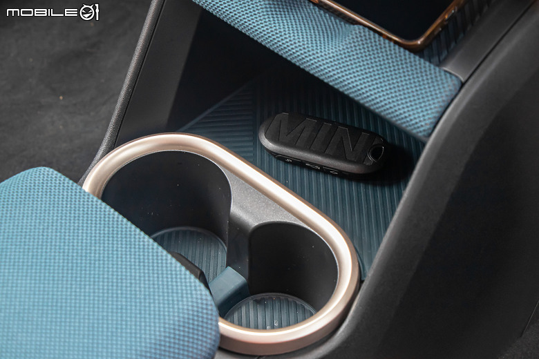 MINI Countryman C 試駕｜不再迷你，卻能討更多人歡心！