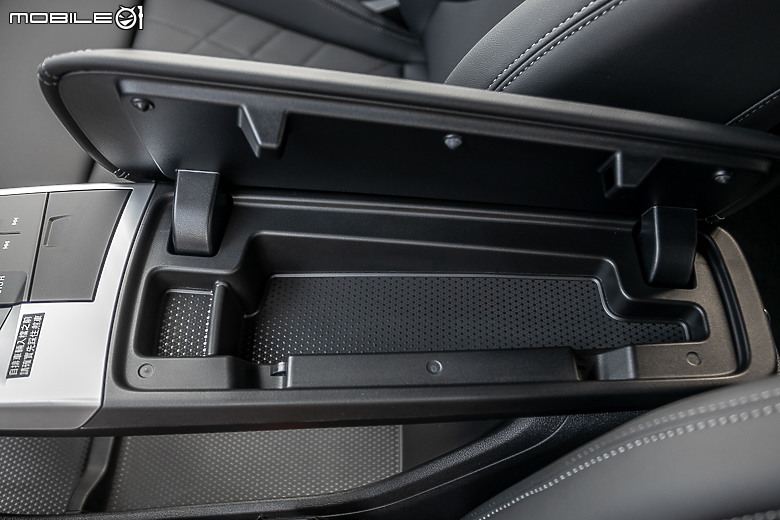 BMW 大改款 X2 20i / M35i 澎湖試駕|維持經典的大膽創新,走出自己的潮路線!