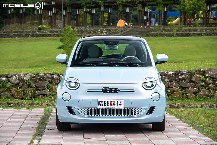 Abarth 500e Scorpionissima敞篷版國內首試|就是要與眾不同,壞起來卻更可愛!