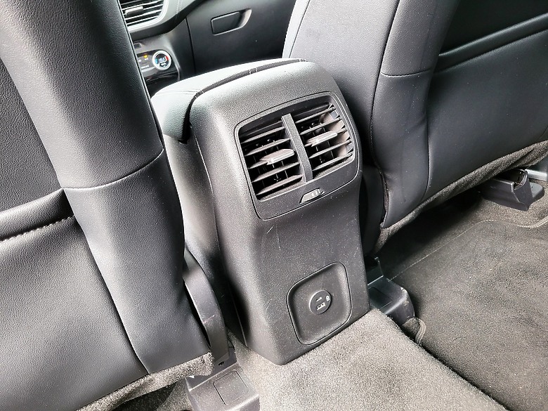 <<親子童趣>> FORD KUGA Vignale 試駕體驗心得 <<駕馭樂趣>>