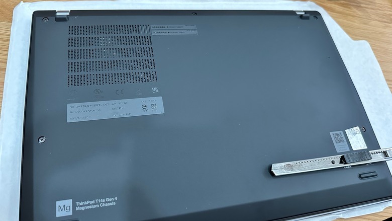 ThinkPad T14s Gen4 該選Intel or AMD?