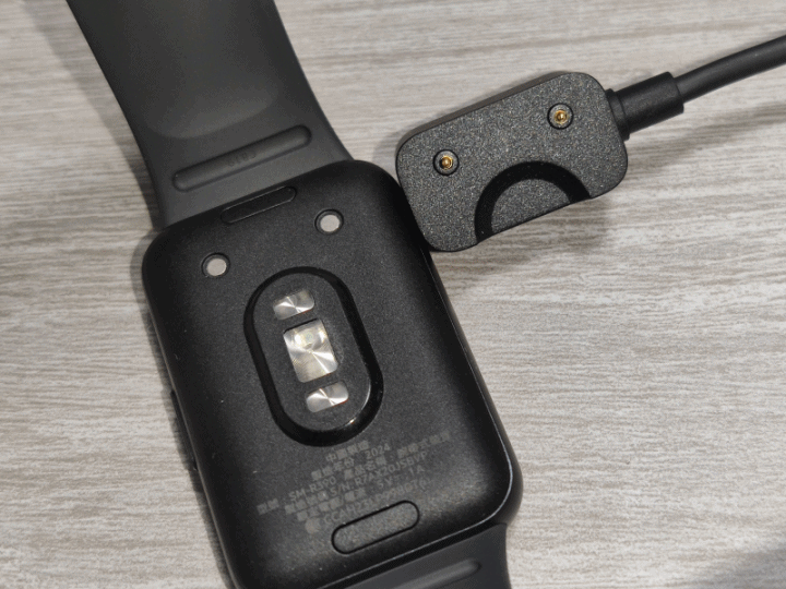 SAMSUNG 智慧手環 Galaxy Fit3，讓全民一起運動保健康！