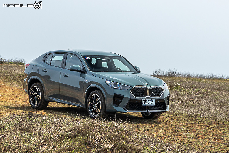 BMW 大改款 X2 20i / M35i 澎湖試駕|維持經典的大膽創新,走出自己的潮路線!