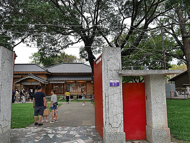 國家漫畫博物館籌備處【臺中刑務所演武場、典獄官舍、浴場、官舍群】 — 2024清明連假之臺中市區內一方綠意與懷舊日式宿舍散策