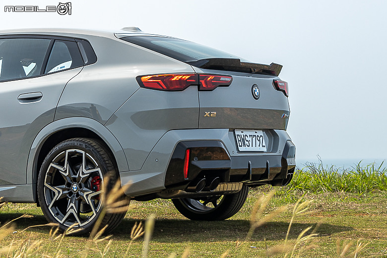 BMW 大改款 X2 20i / M35i 澎湖試駕|維持經典的大膽創新,走出自己的潮路線!