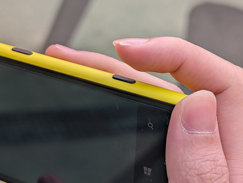 Lumia 1020:十年前的拍攝旗艦,有著現今的技術