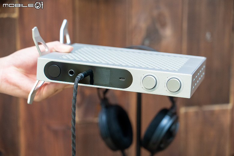 FiiO 桌上型旗艦播放器 R9 在台亮相 首度配置 HDMI 帶來全面視聽體驗